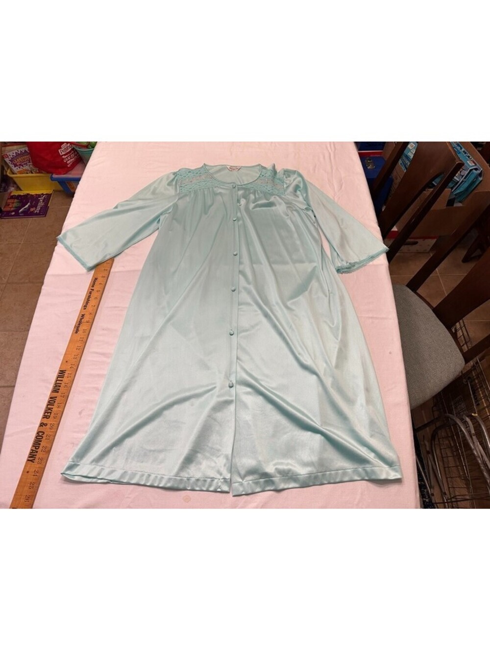 Vintage Vanity Fair Button up Nylon Robe Women’s Size L Blue Floral Pocket Lace
